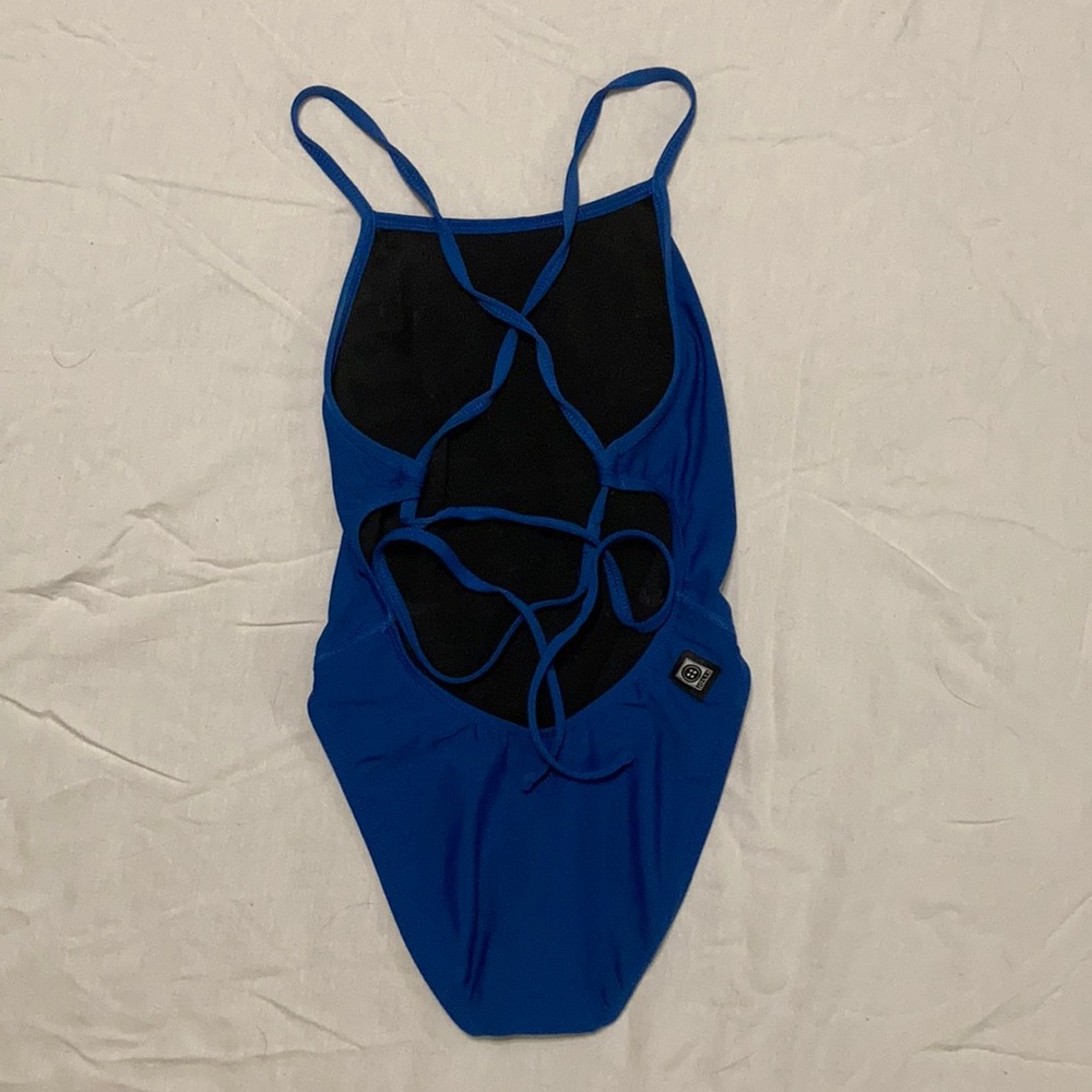 Jolyn Tie Back